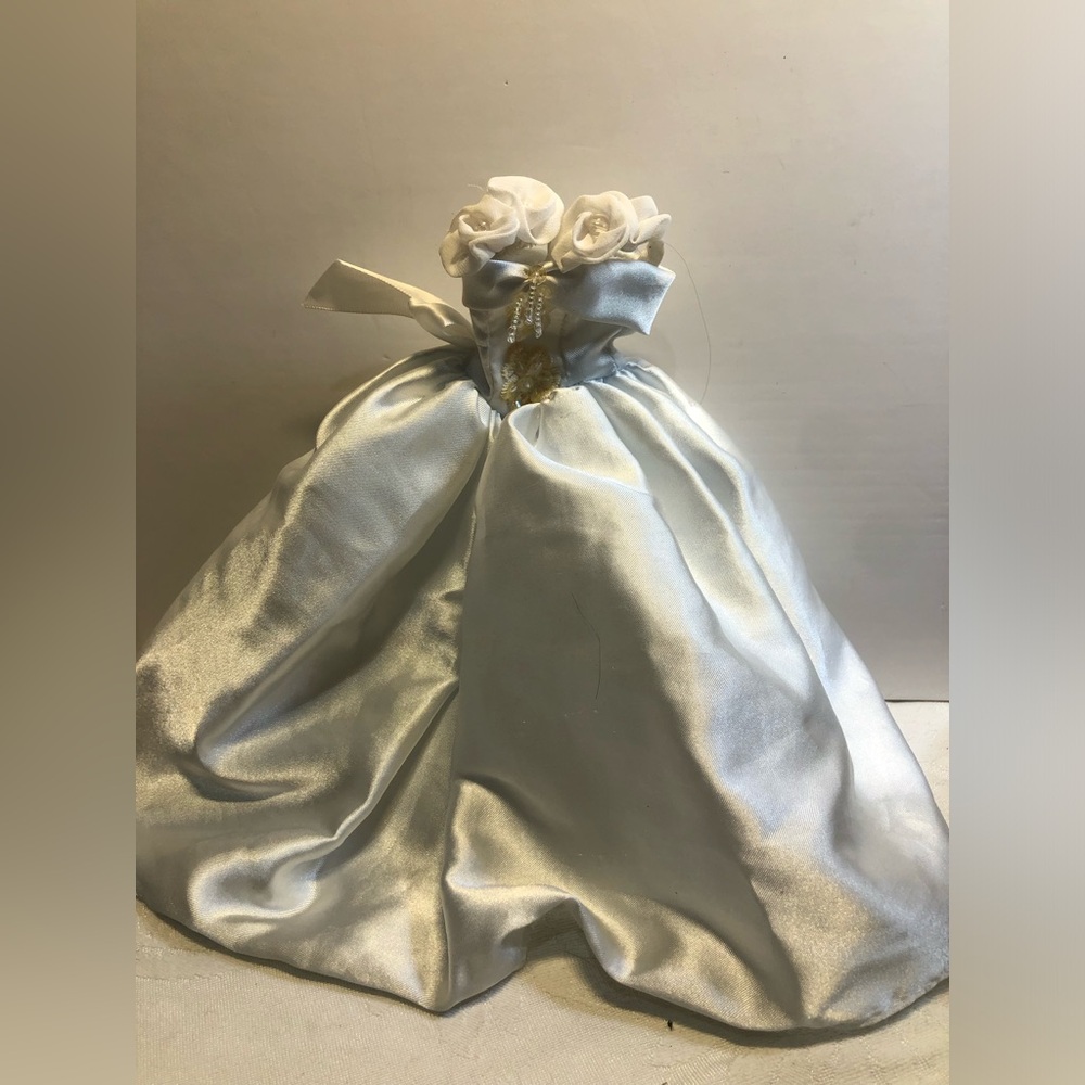 Doll Fancy Dress princess or Wedding dress no tags